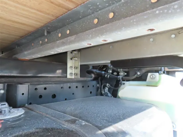 いすゞ エルフ 2RG-NLR88AN(2WD)の写真45