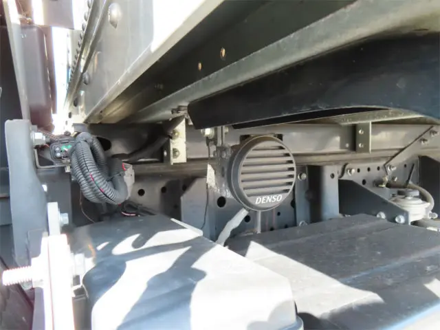 いすゞ エルフ 2RG-NLR88AN(2WD)の写真46