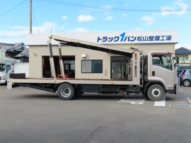 いすゞ フォワード 2RG-FTR90V2(2WD)の写真5