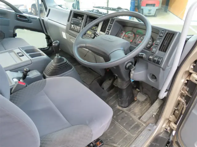 いすゞ フォワード 2RG-FTR90V2(2WD)の写真12