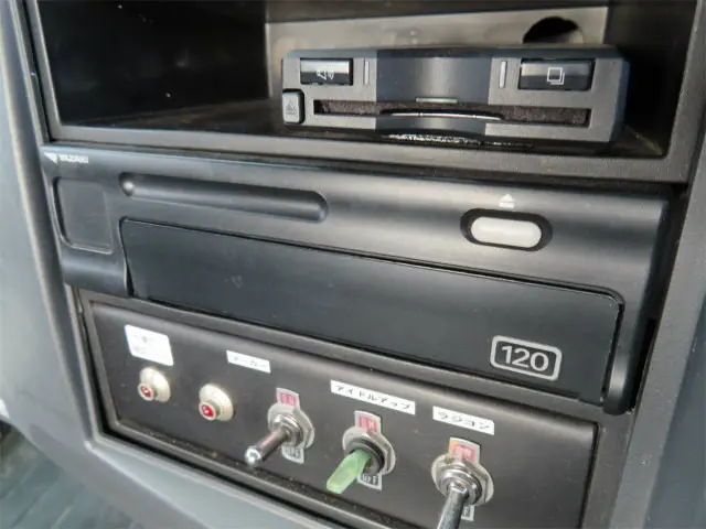 いすゞ フォワード 2RG-FTR90V2(2WD)の写真21