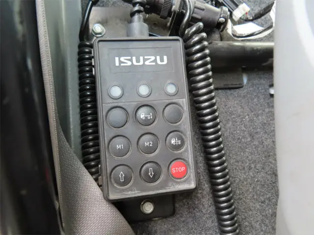 いすゞ フォワード 2RG-FTR90V2(2WD)の写真24