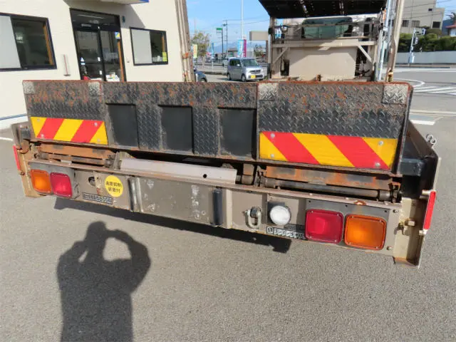 いすゞ フォワード 2RG-FTR90V2(2WD)の写真35