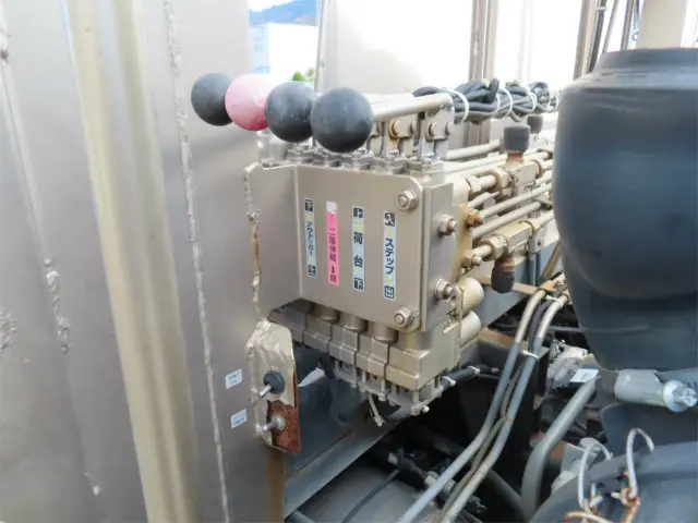 いすゞ フォワード 2RG-FTR90V2(2WD)の写真37