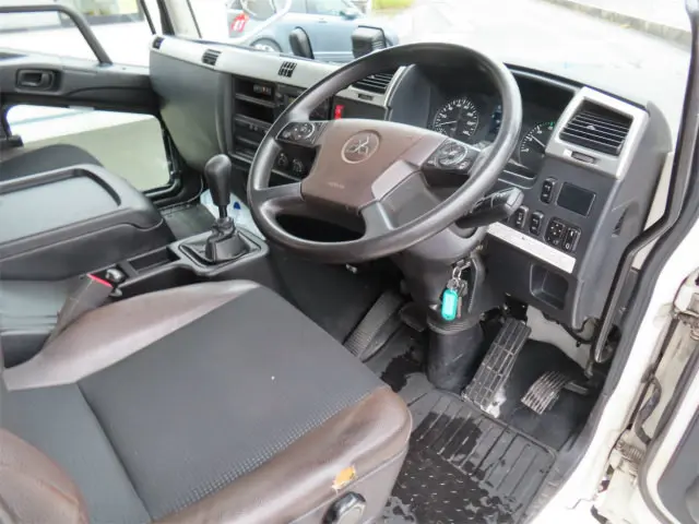 三菱 ファイター 2KG-FK62FY(2WD)の写真4