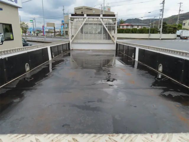 三菱 ファイター 2KG-FK62FY(2WD)の写真5