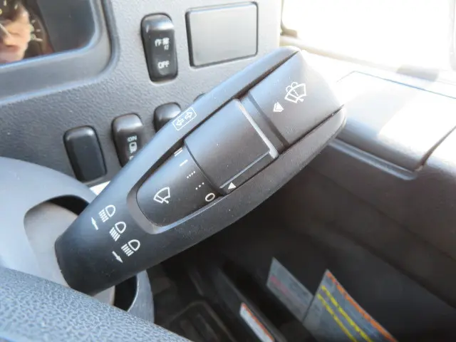 三菱 ファイター 2KG-FK62FY(2WD)の写真15