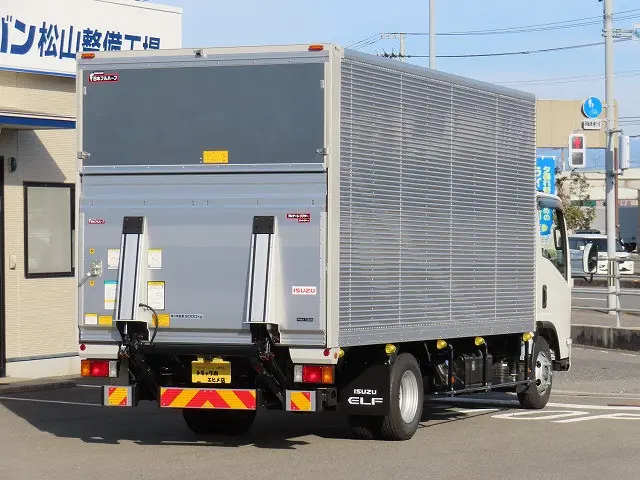 いすゞ エルフ 2RG-NPR88AM(2WD)の写真2