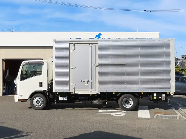 いすゞ エルフ 2RG-NPR88AM(2WD)の写真3