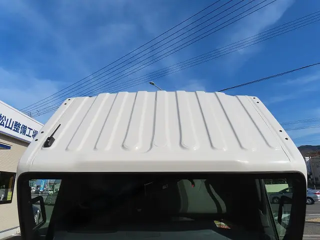 いすゞ エルフ 2RG-NPR88AM(2WD)の写真6