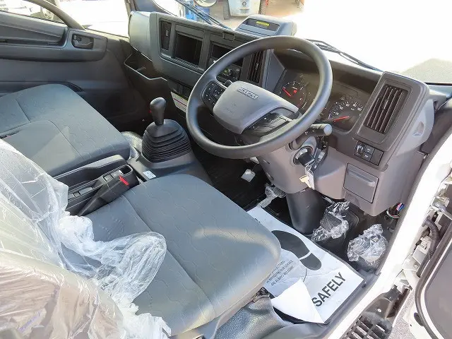 いすゞ エルフ 2RG-NPR88AM(2WD)の写真8