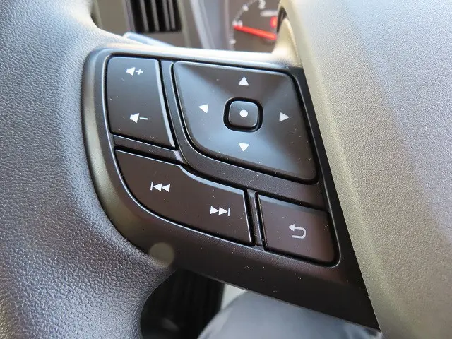 いすゞ エルフ 2RG-NPR88AM(2WD)の写真15