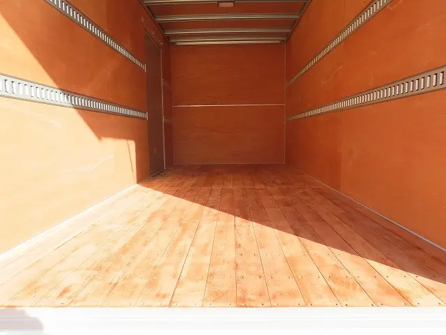 いすゞ エルフ 2RG-NPR88AM(2WD)の写真23