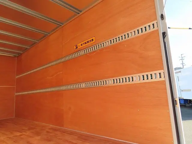 いすゞ エルフ 2RG-NPR88AM(2WD)の写真27