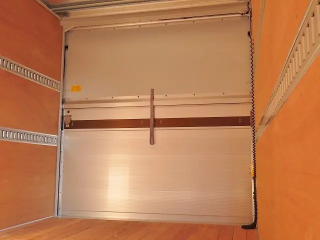 いすゞ エルフ 2RG-NPR88AM(2WD)の写真28