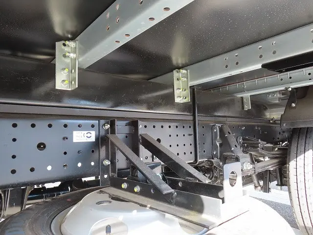 いすゞ エルフ 2RG-NPR88AM(2WD)の写真45