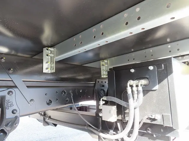 いすゞ エルフ 2RG-NPR88AM(2WD)の写真46