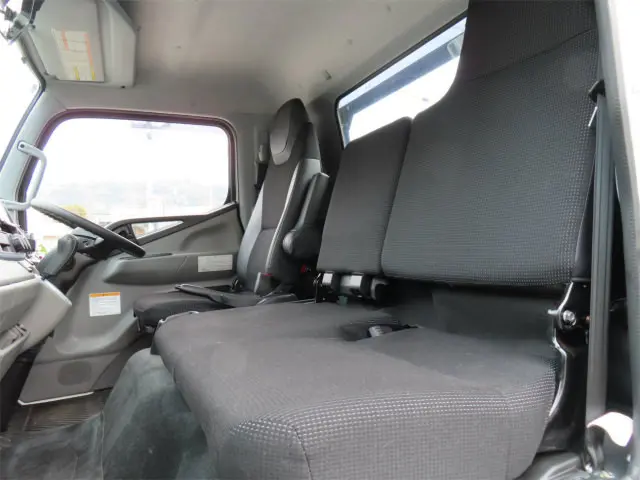 三菱 キャンター 2PG-FEB80(2WD)の写真11