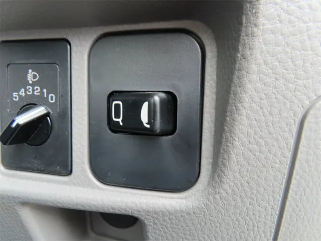 三菱 キャンター 2PG-FEB80(2WD)の写真18