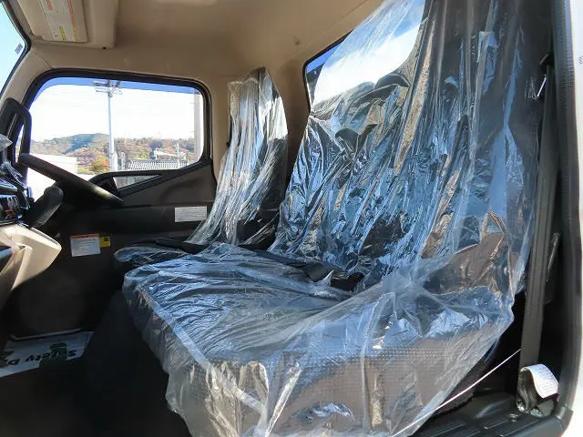 三菱 キャンター 2PG-FEB80(2WD)の写真12