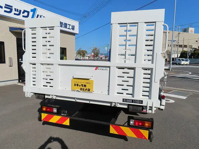 三菱 キャンター 2PG-FEB80(2WD)の写真30