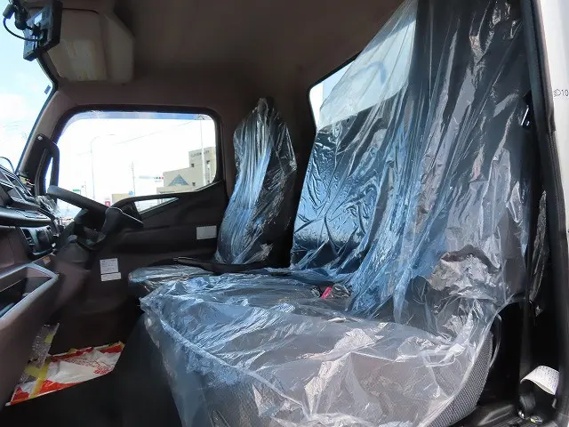 三菱 キャンター 2PG-FEB90(2WD)の写真9