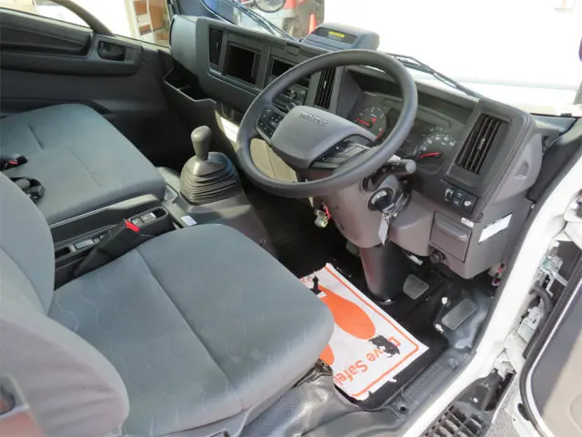 いすゞ エルフ 2RG-NPR88AM(2WD)の写真12