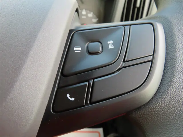 いすゞ エルフ 2RG-NPR88AM(2WD)の写真19