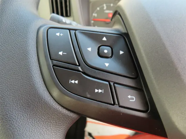 いすゞ エルフ 2RG-NPR88AM(2WD)の写真20