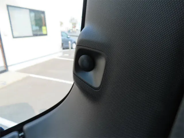 いすゞ エルフ 2RG-NPR88AM(2WD)の写真24