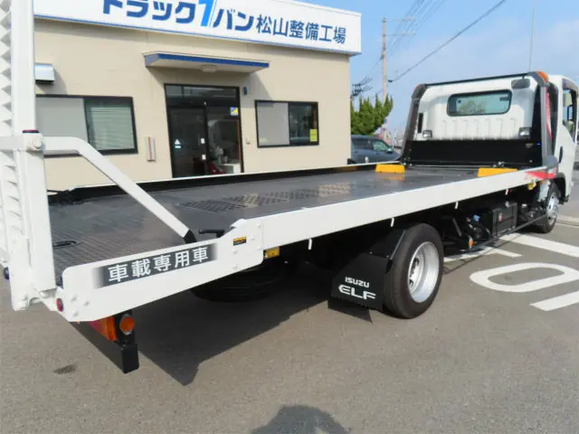 いすゞ エルフ 2RG-NPR88AM(2WD)の写真32