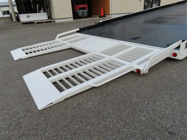 いすゞ エルフ 2RG-NPR88AM(2WD)の写真34