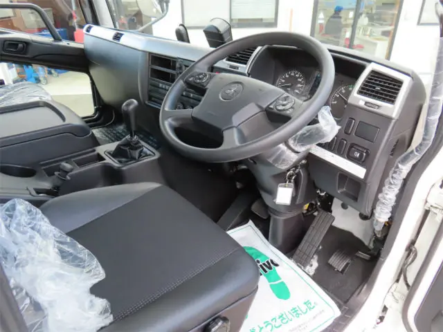 三菱 ファイター 2KG-FK62F(2WD)の写真9