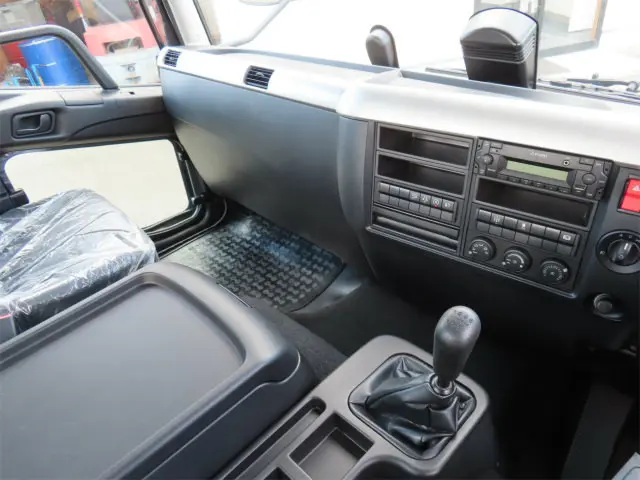 三菱 ファイター 2KG-FK62F(2WD)の写真13