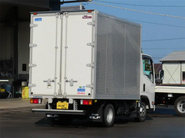 いすゞ エルフ TRG-NLR85AN(2WD)の写真2