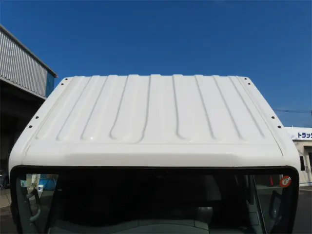 いすゞ エルフ TRG-NLR85AN(2WD)の写真6