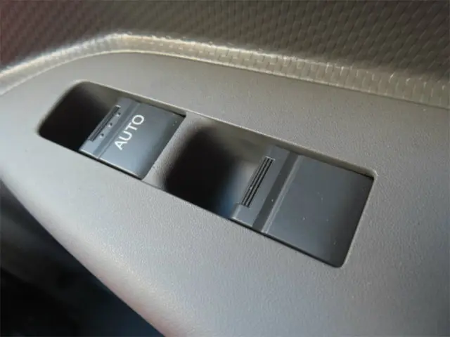 いすゞ エルフ TRG-NLR85AN(2WD)の写真18