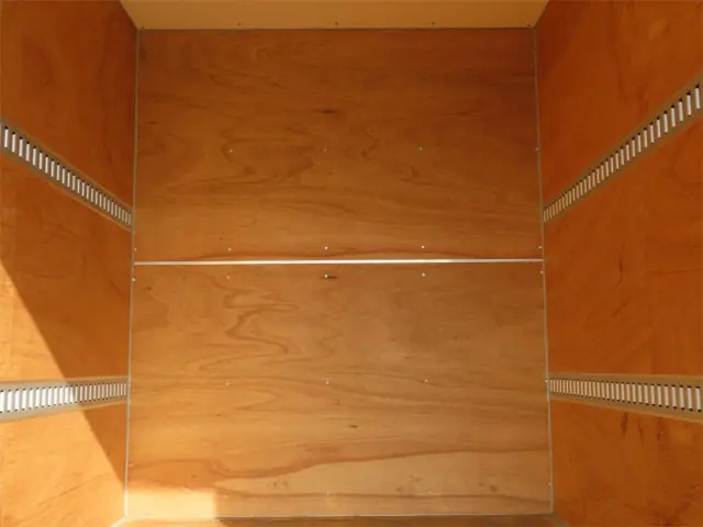 いすゞ エルフ TRG-NLR85AN(2WD)の写真23