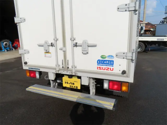 いすゞ エルフ TRG-NLR85AN(2WD)の写真30