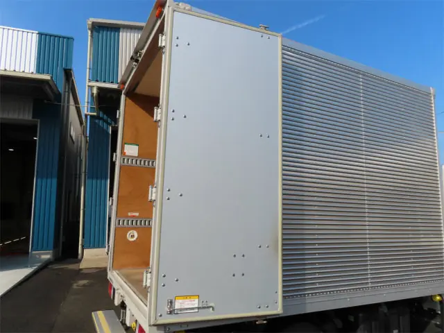 いすゞ エルフ TRG-NLR85AN(2WD)の写真32