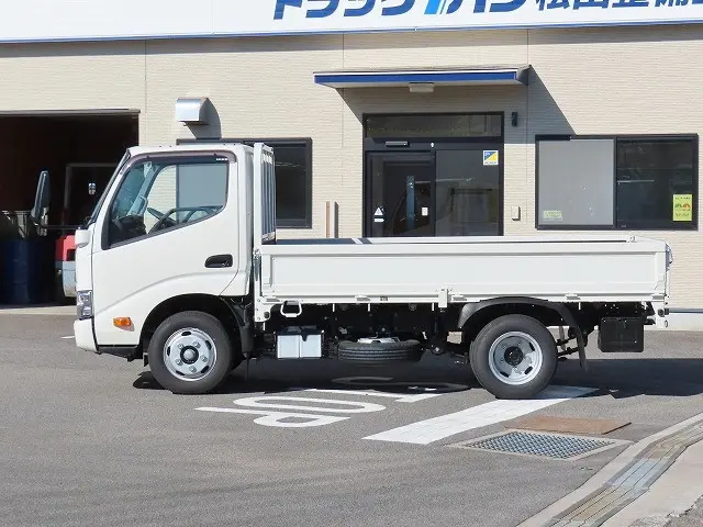 日野 デュトロ 2KG-XZC605M(2WD)の写真4