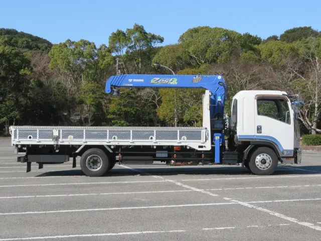 いすゞ フォワード 2RG-FSR90S2(2WD)の写真5