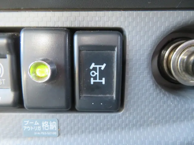 いすゞ フォワード 2RG-FSR90S2(2WD)の写真19