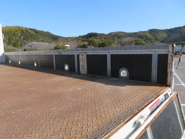 いすゞ フォワード 2RG-FSR90S2(2WD)の写真26