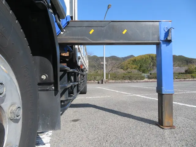 いすゞ フォワード 2RG-FSR90S2(2WD)の写真35