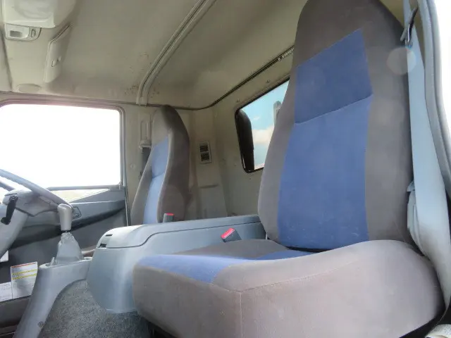 三菱 ファイター QKG-FK62FZ(2WD)の写真10