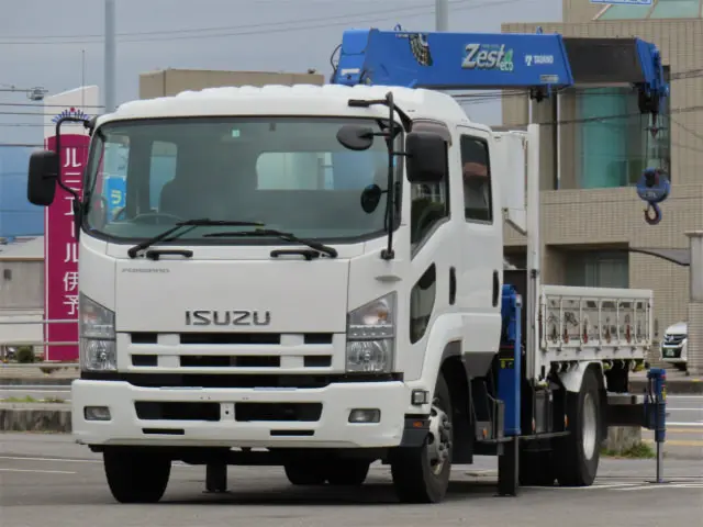 いすゞ フォワード SKG-FRR90S2(2WD)の写真2