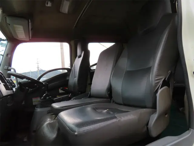 いすゞ フォワード SKG-FRR90S2(2WD)の写真10