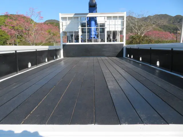 いすゞ フォワード SKG-FRR90S2(2WD)の写真12