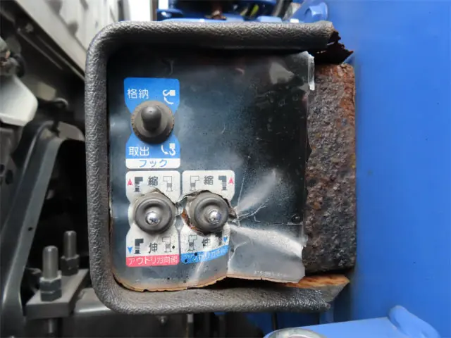 いすゞ フォワード SKG-FRR90S2(2WD)の写真35